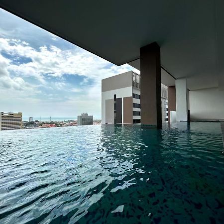 The Apple Premier Condo Three Bedroom In Melaka Eksteriør billede
