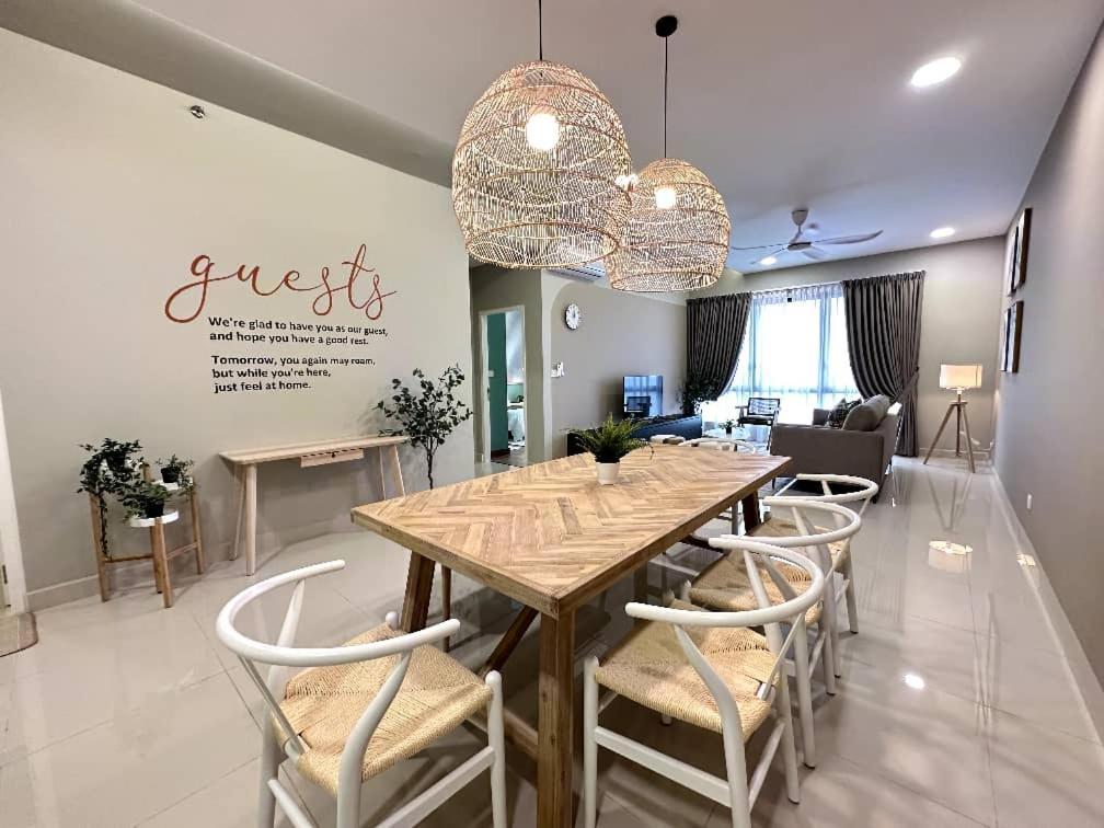 The Apple Premier Condo Three Bedroom In Melaka Eksteriør billede