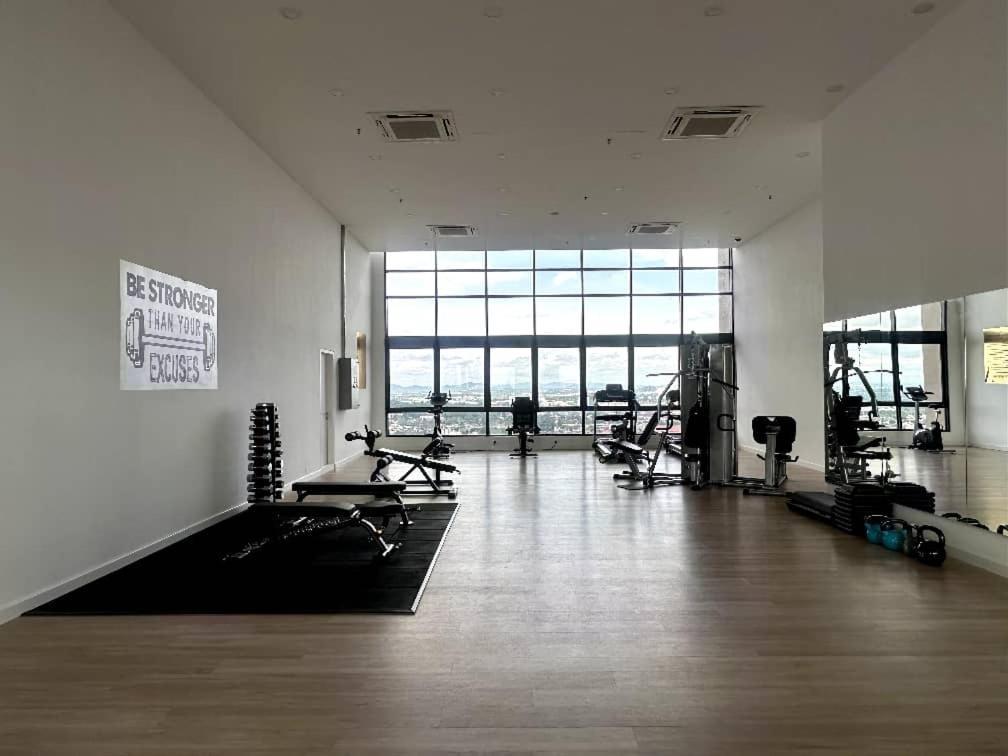 The Apple Premier Condo Three Bedroom In Melaka Eksteriør billede